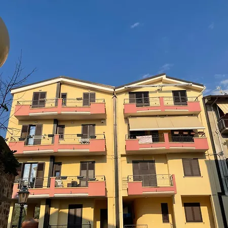 Yellow House Acquedolci